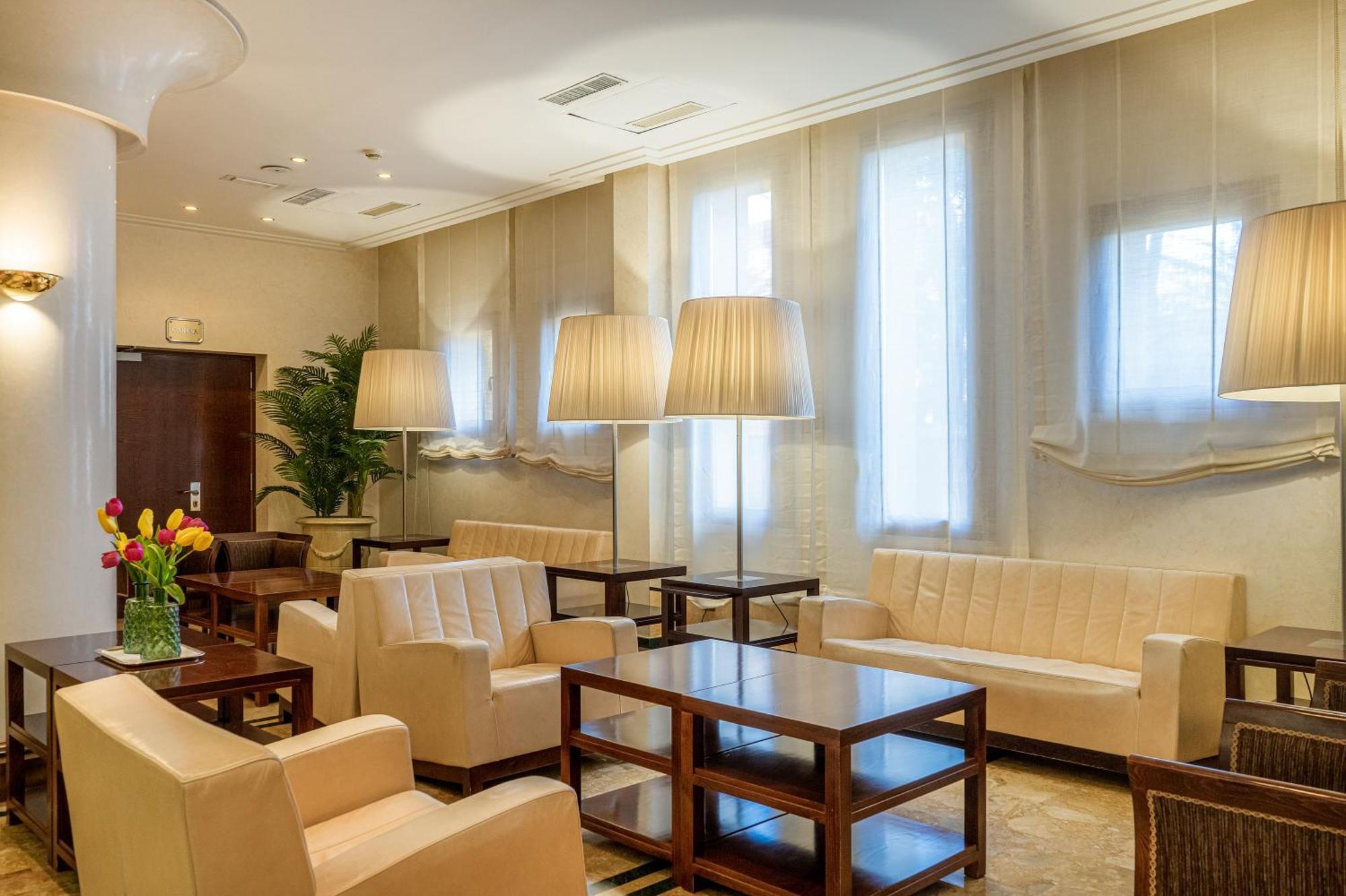 ויבו ואלנטיה מרינה Hotel Cala Del Porto מראה חיצוני תמונה